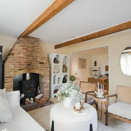 Adorable 2 Bedroom Guest House Hawkhurst Exterior photo