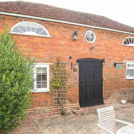 Adorable 2 Bedroom Guest House Hawkhurst Exterior photo