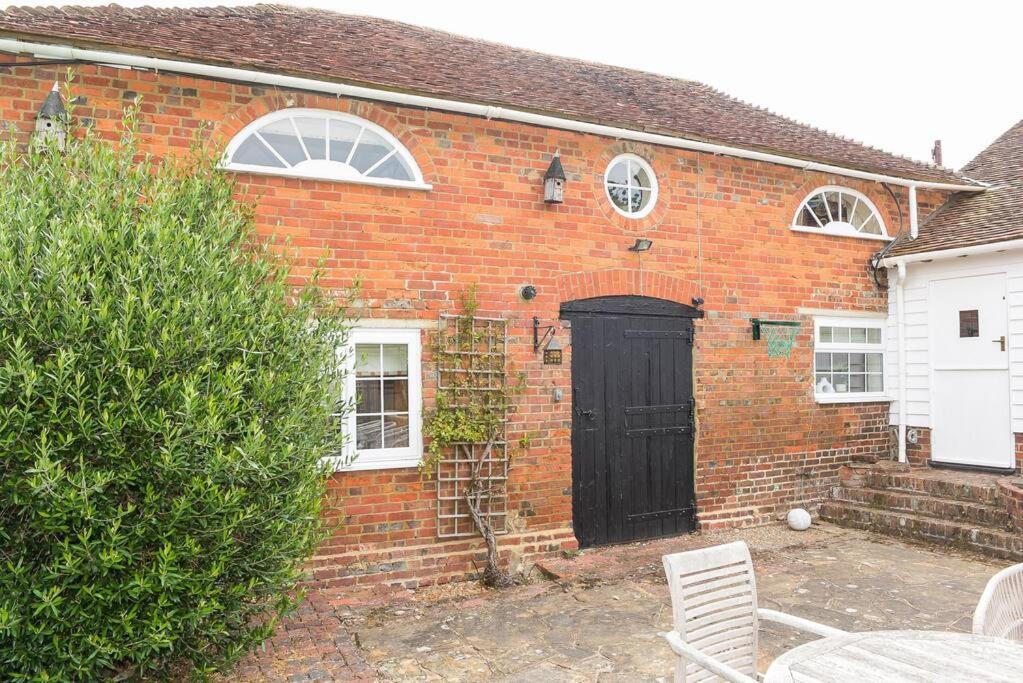 Holiday home Adorable 2 Bedroom Hawkhurst