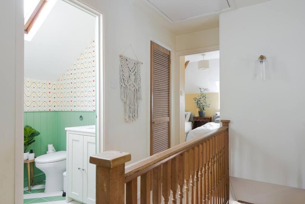 Adorable 2 Bedroom